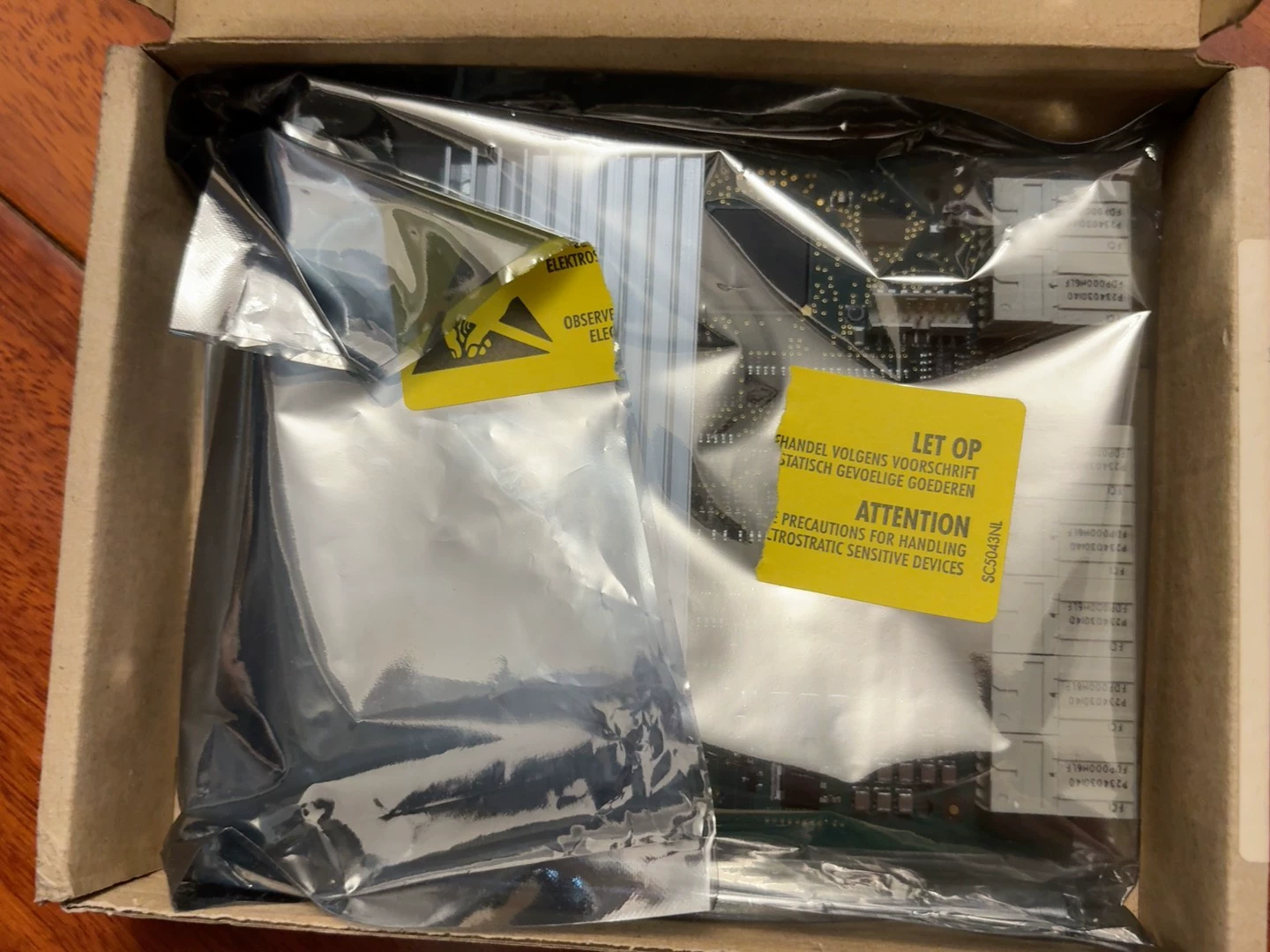 Gloednieuwe Originele Bosch Rexroth Servo drive NYM04.1-5PU-NNNN Servomotor Snelle Verzending