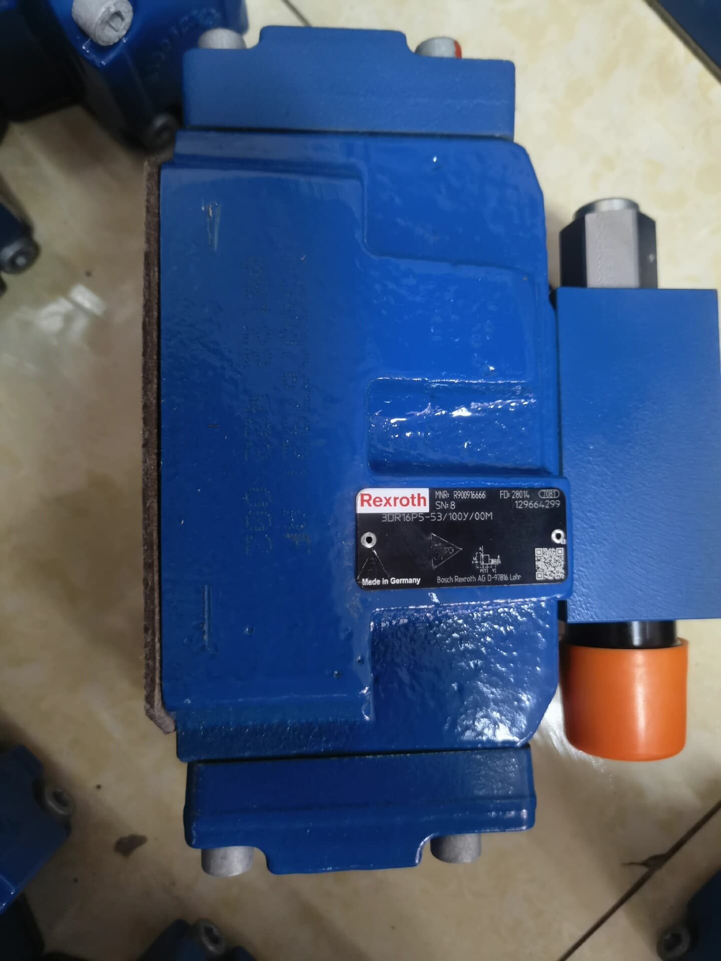Gloednieuwe Originele Bosch Rexroth Servo drive reduceerventiel 3DR16P5-5X/200Y/00M Servomotor Snelle Verzending