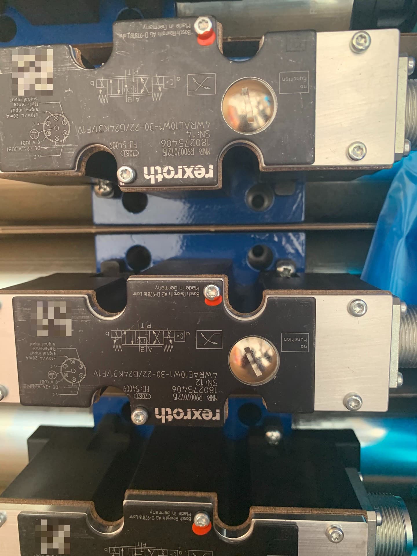Gloednieuwe Originele Bosch Rexroth Servo drive reduceerventiel 4WRAE10W60-2X/G24N9K31/F1V Servomotor Snelle Verzending