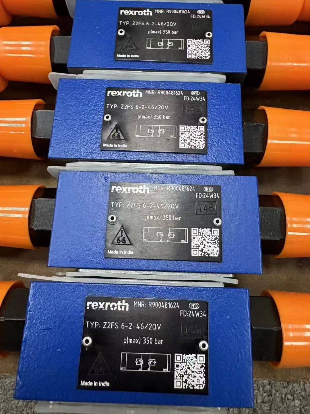 Gloednieuwe Originele Bosch Rexroth Servo drive Proportionele klep 4WRZE16W9-150-7X/6EG24N9ETK31/F1D3M Servomotor Snelle Verzending