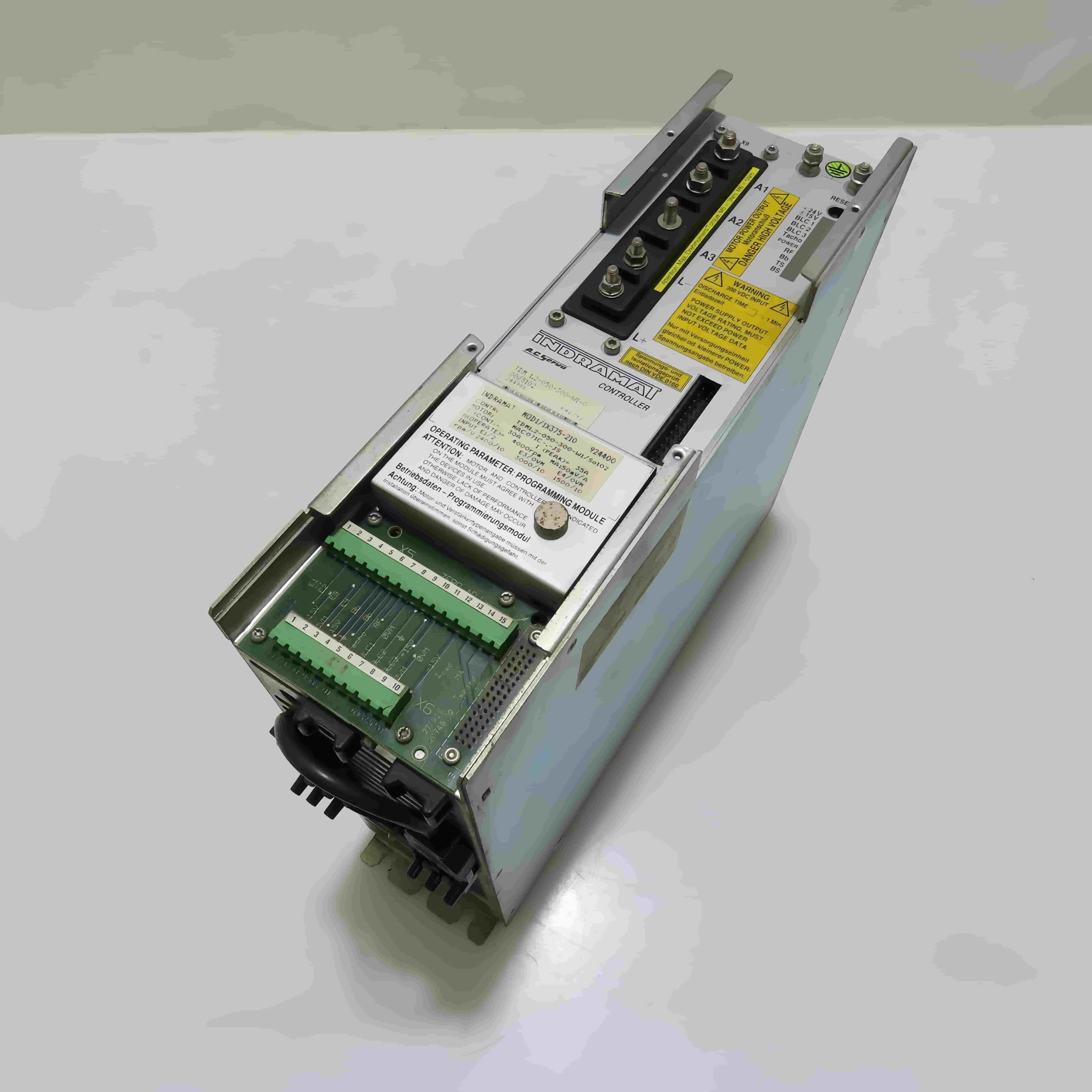 Gloednieuwe Originele Bosch Rexroth Servo drive TDM1.2-050-300-W1-000 Servomotor Snelle Verzending