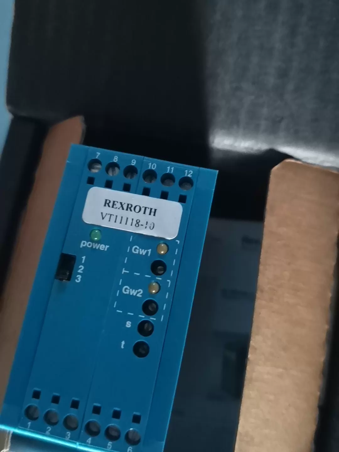 Gloednieuwe originele Bosch Rexroth servoaandrijving VT11118-10 servomotor snelle verzending