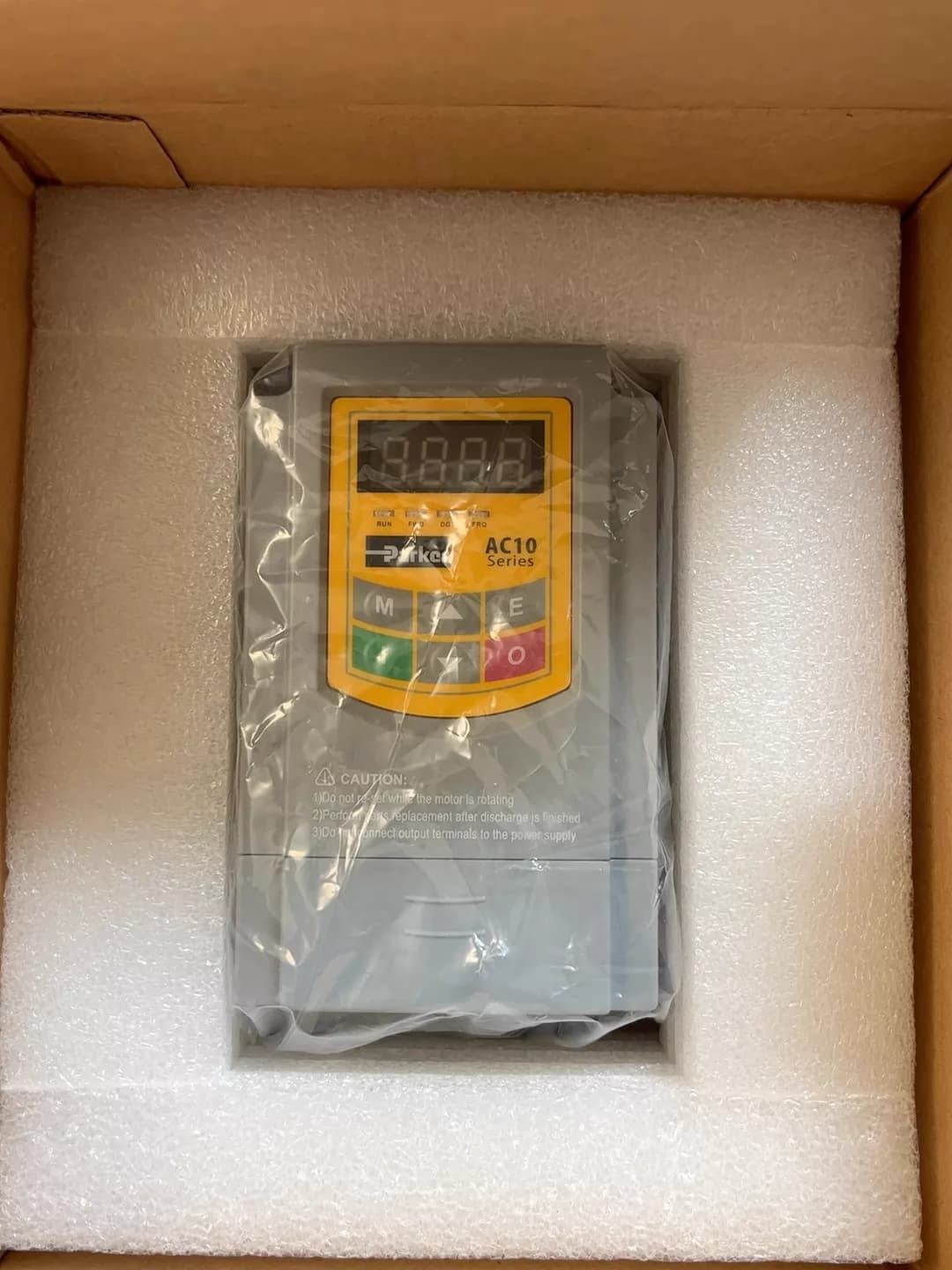 Gloednieuwe Originele Parker 10G-11-0045-NF Servo drives frequentieregelaars servomotoren controllers Snelle Verzending