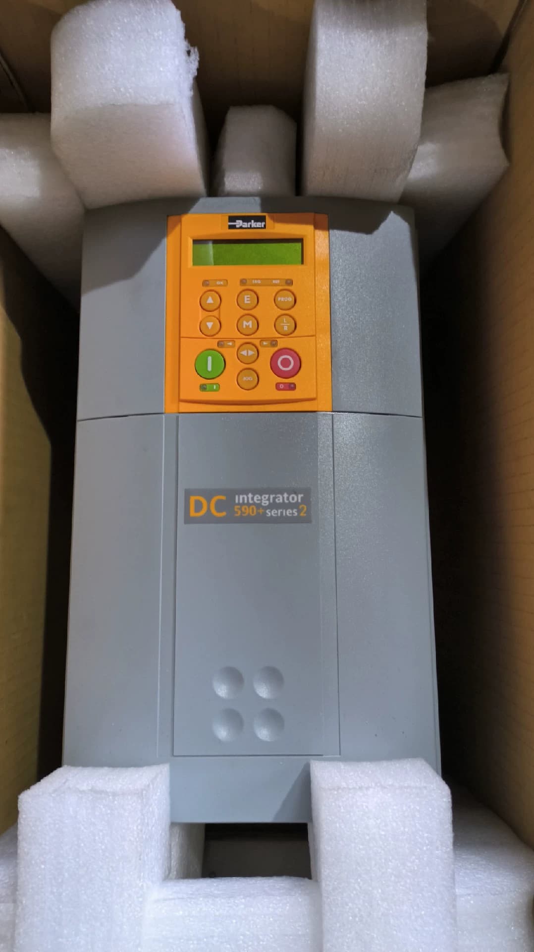 Gloednieuwe Originele Parker 591P-53311020-P00-U4A0 Servo drives frequentieregelaars servomotoren controllers Snelle Verzending