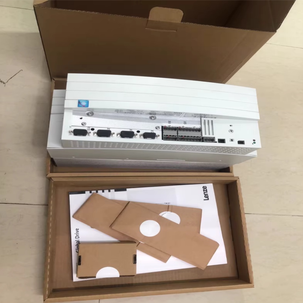 Echte nieuwe Lenze E82ZAFAC001 industriële I/O-module FedEx DHL snelle verzending
