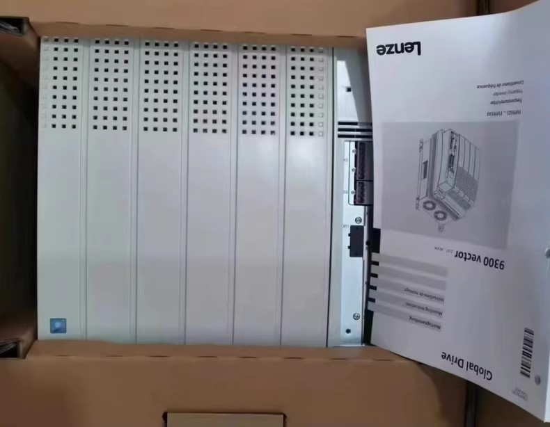Echte nieuwe Lenze E82ZAFPC201 industriële I/O-module FedEx DHL snelle verzending