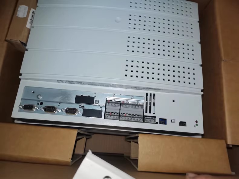 Echte nieuwe Lenze I5DBE240F10V10000S industriële I/O-module FedEx DHL snelle verzending