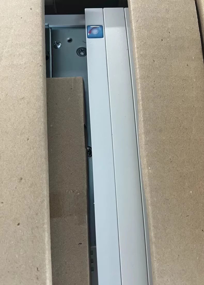 Echte nieuwe Lenze IE82EV223-4B201 industriële I/O-module FedEx DHL snelle verzending