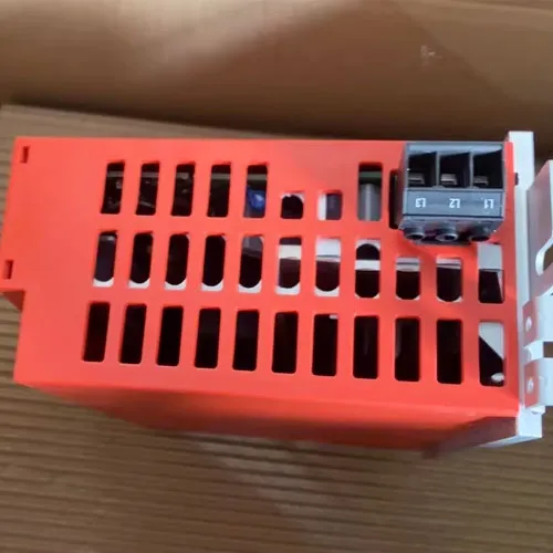 SEW EURODRIVE MC07B0011-5A3-4-00 Frequentieomvormer